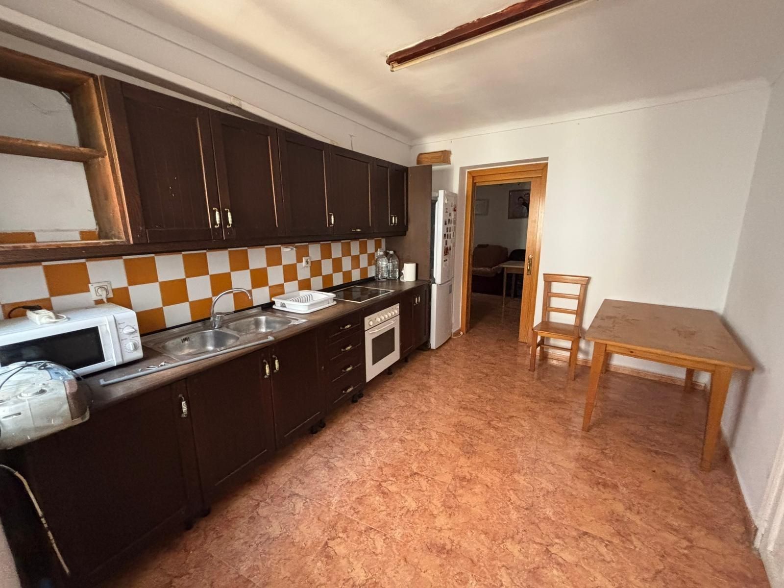 Cuina de Casa o xalet en venda en Cuevas de San Marcos amb Aire condicionat, Terrassa i Moblat