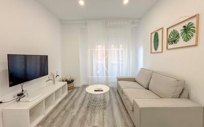 Living room of Study for sale in  Valencia Capital  with Air Conditioner, Parquet flooring and Furnished