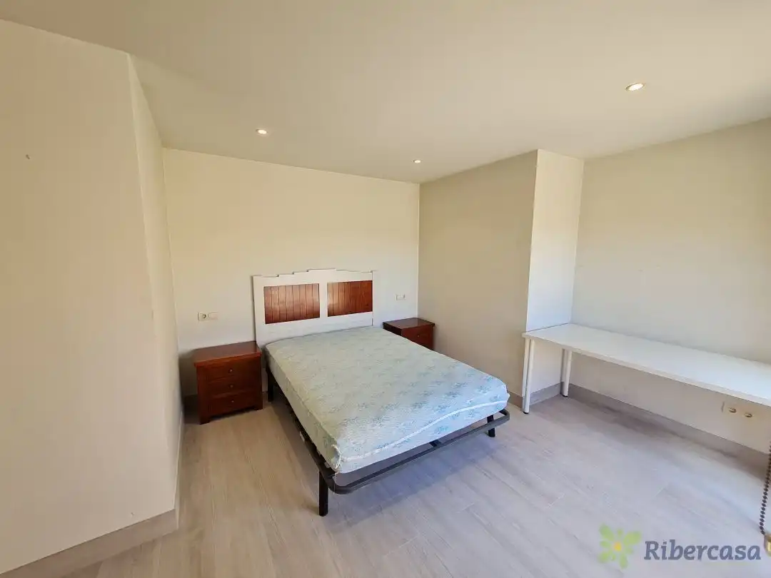 Habitación de Ático en venta en Tudela con Calefacción, Terraza y Balcón