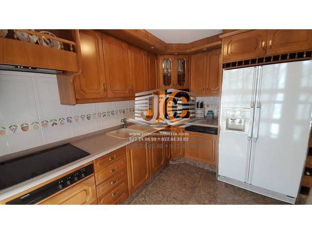 Casa-chalet en Venta en Calle JACINT BERDAGUER en Bítem