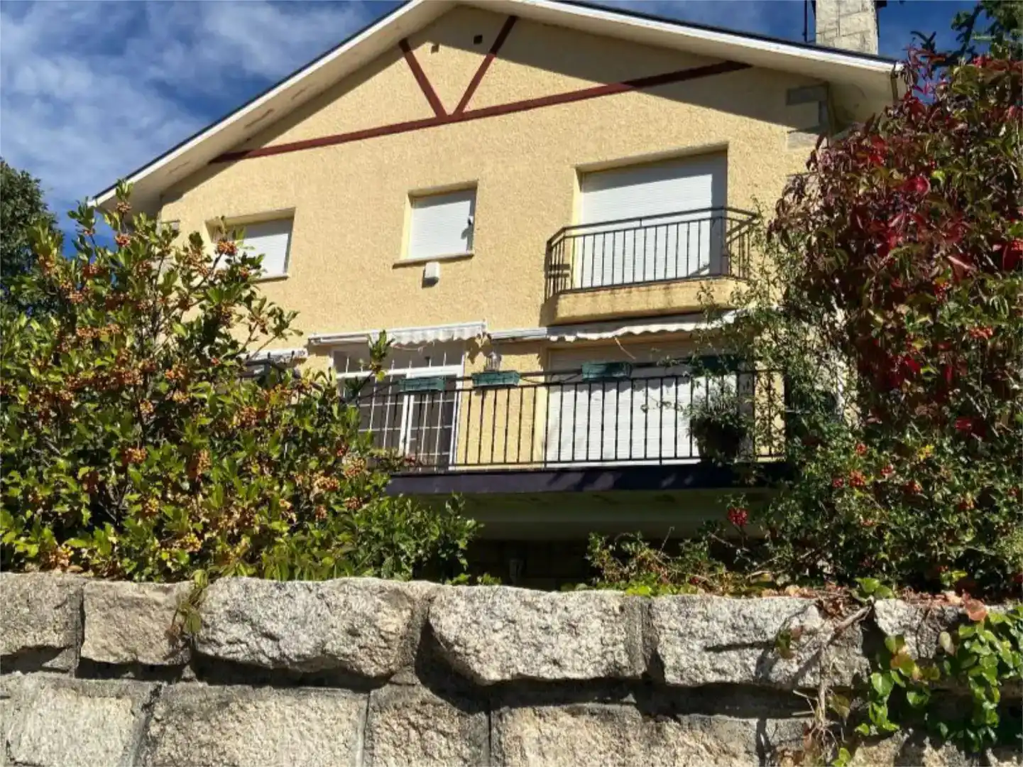 Außenansicht von Wohnung zur Miete in Cercedilla mit Privatgarten, Abstellraum und Möbliert