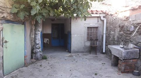 Foto 4 de Casa adosada en venda a Travesia Fuente, 10, Pereruela, Zamora