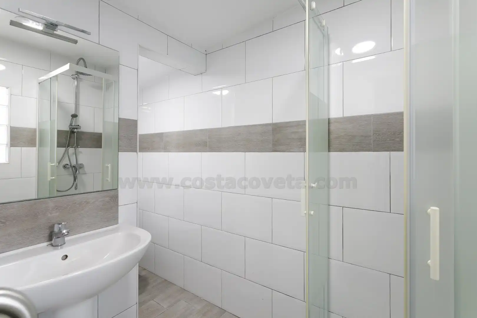 Bathroom of Houses for sale in El Campello  with Air Conditioner, Private garden and Terrace