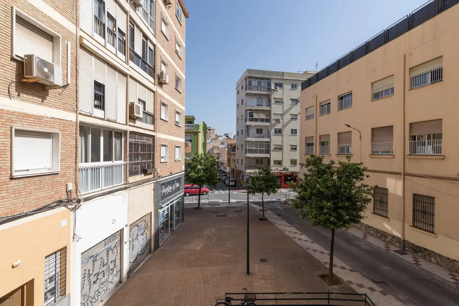 Pis de lloguer a Calle del Abogado Federico Orellana Toledano, Parque Ayala - Jardín de la Abadía - Huelín