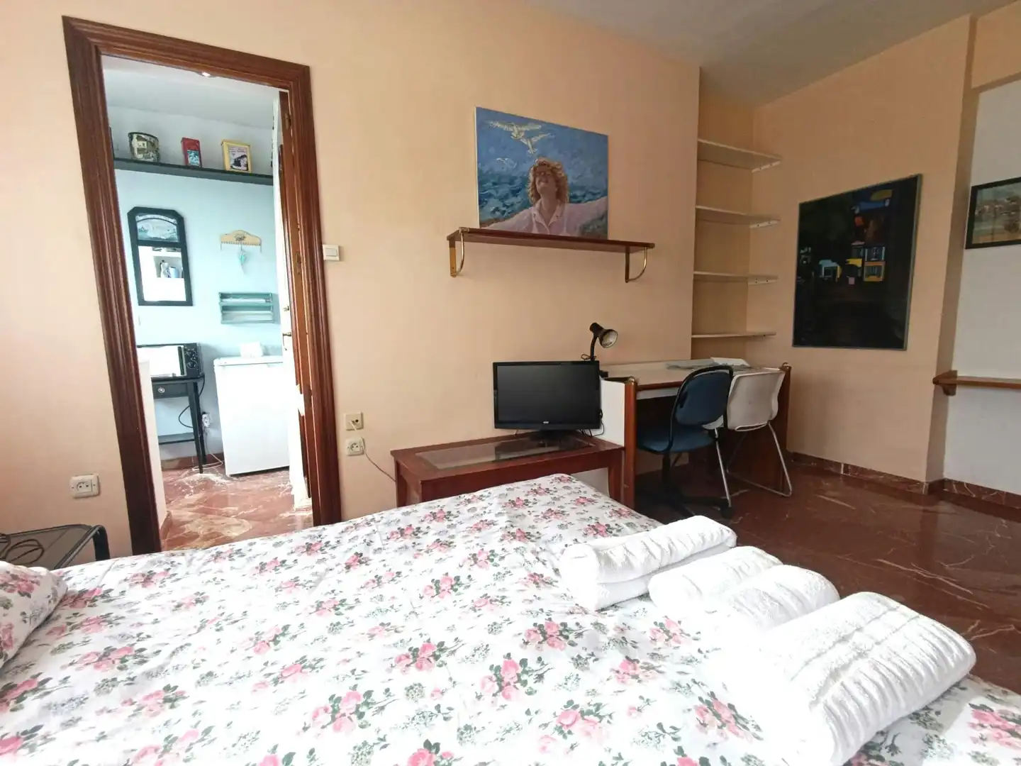 Habitación de Piso de alquiler en Sevilla con Aire acondicionado y TV
