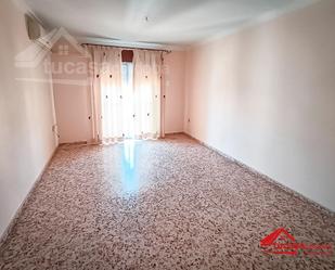 Living room of Flat for sale in Fernán-Núñez  with Air Conditioner and Terrace