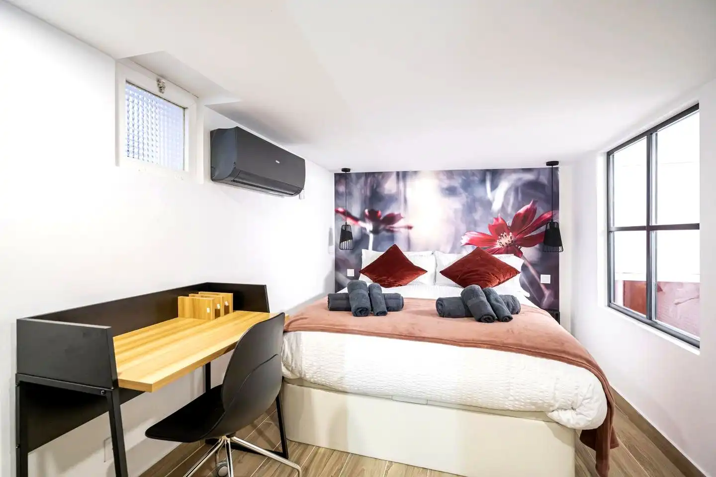 Bedroom of Duplexes for rent in Chamberí