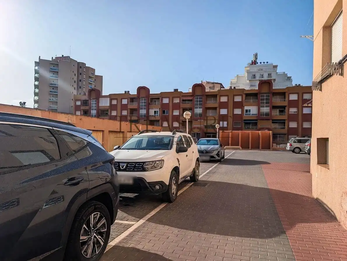 Aparcament de Planta baixa en venda en La Manga del Mar Menor amb Moblat