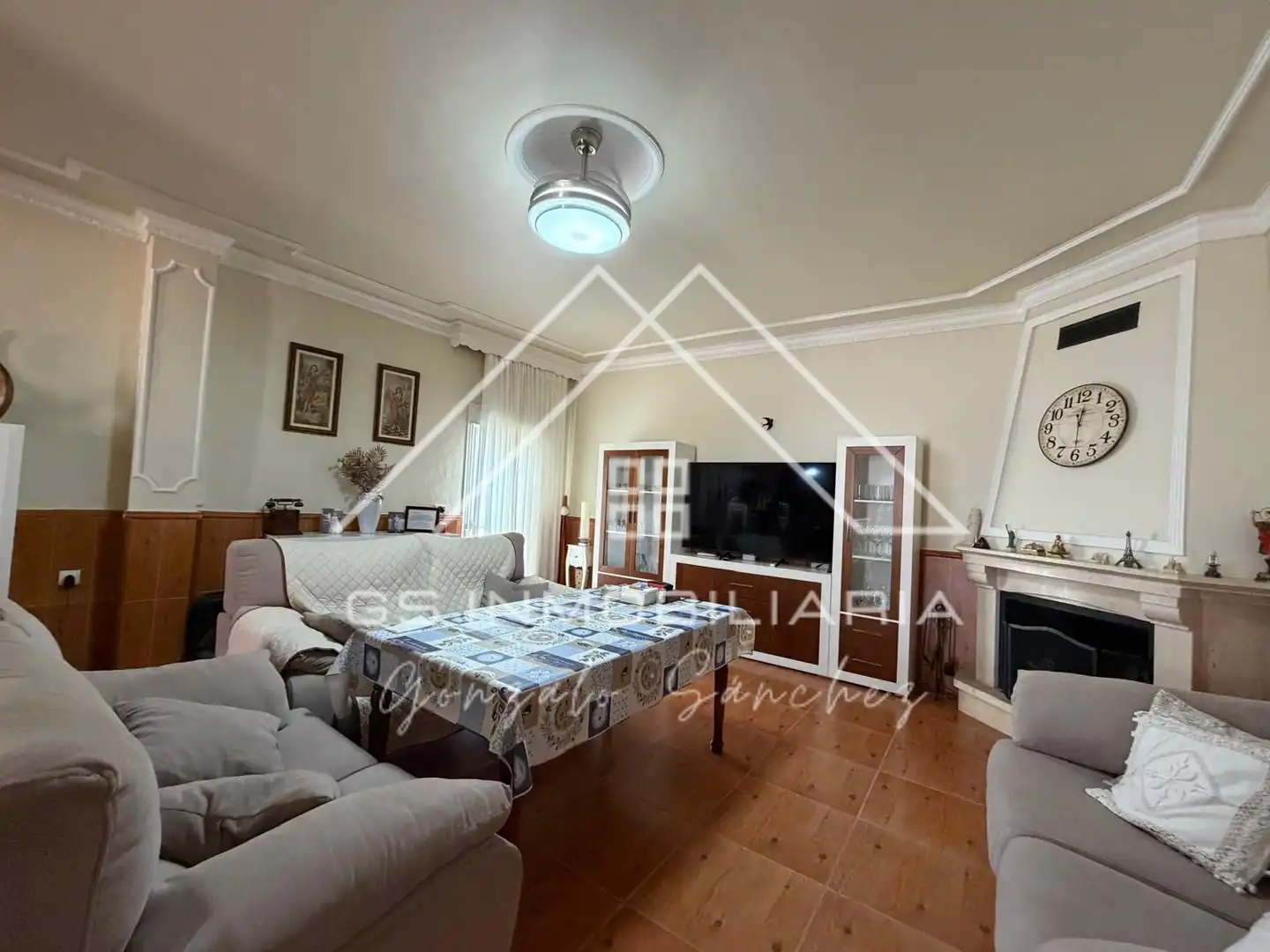 Sala d'estar de Casa o xalet en venda en Lucena