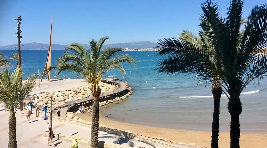 Vista exterior de Apartamento de alquiler en Salou con Aire acondicionado, Calefacción y Terraza