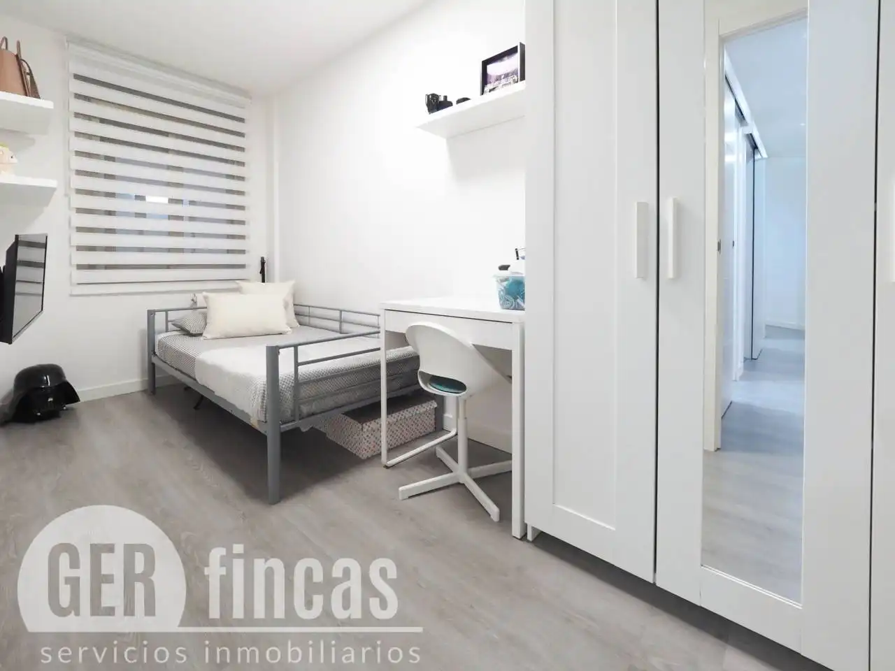 Bedroom of Flat for sale in Rubí  with Air Conditioner, Heating and Parquet flooring
