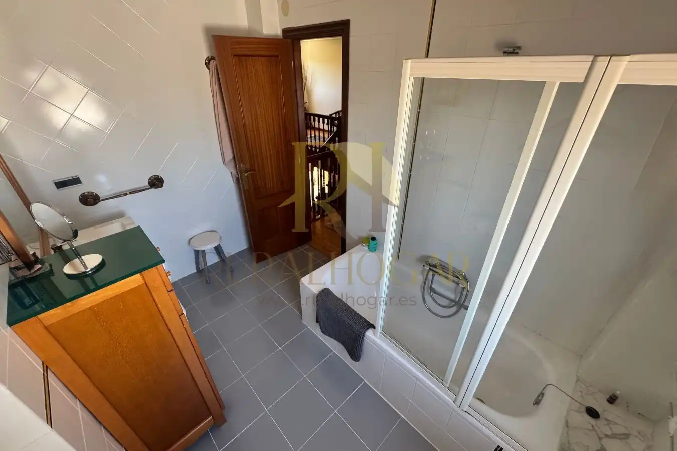 Baño de Casa o chalet en venta en Santovenia de la Valdoncina con Calefacción, Jardín privado y Parquet