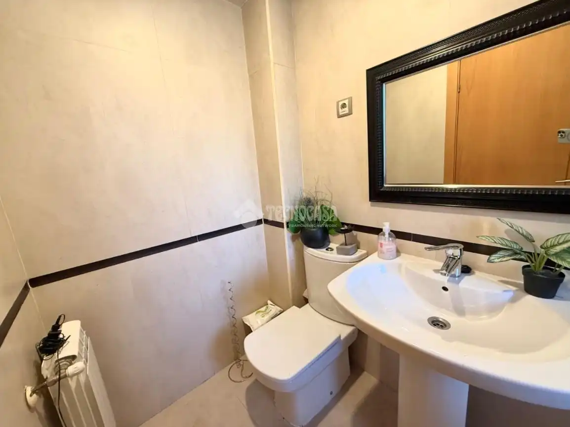 Bathroom of Detached homes for sale in Villanueva de la Cañada  with Air Conditioner, Heating and Terrace