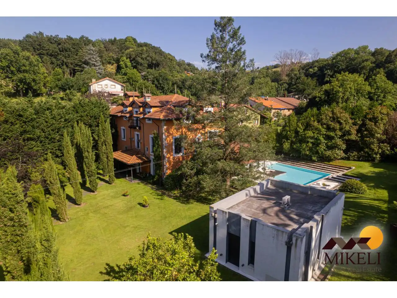 Jardí de Casa o xalet en venda en Medio Cudeyo amb Aire condicionat, Calefacció i Jardí privat