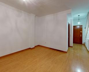 Flat to rent in  Sevilla Capital  with Air Conditioner