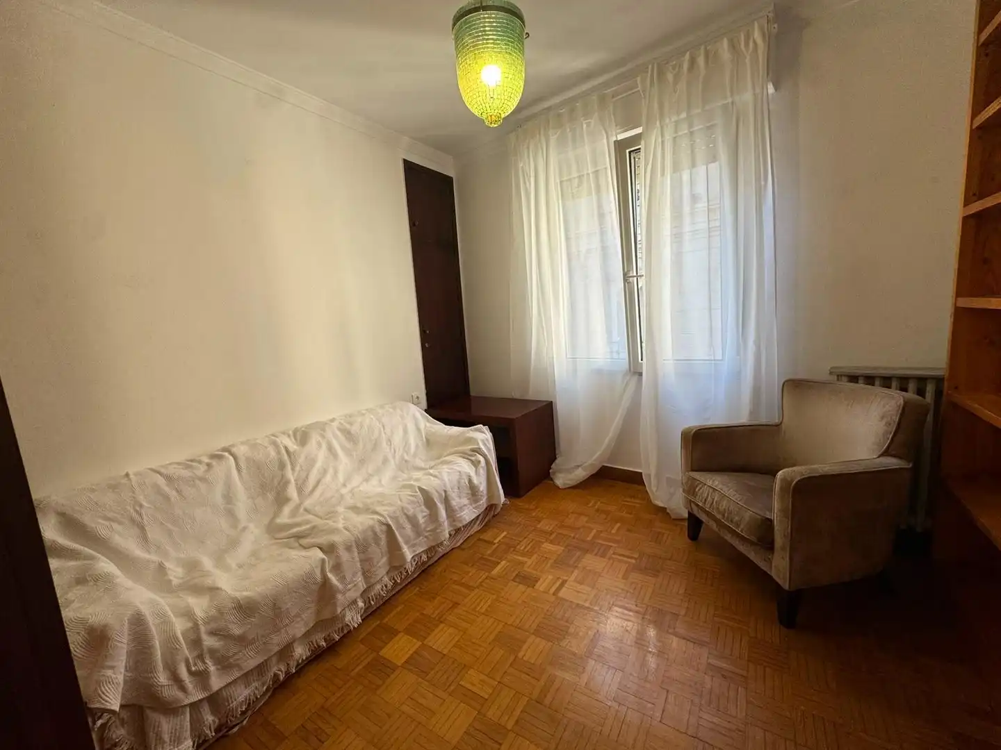 Habitación de Piso para compartir en Ourense Capital  con Calefacción, Amueblado y Balcón