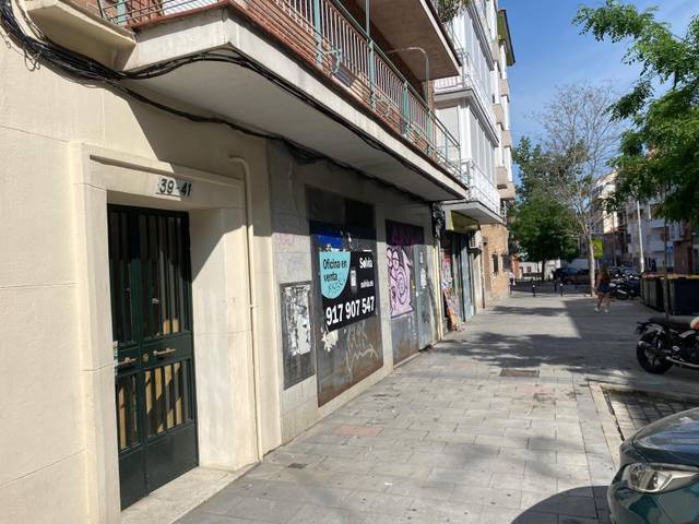 Local comercial en Venta en Calle PINOS ALTA en Valdeacederas