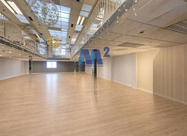 Nave industrial en Venta en El Barral Ferial