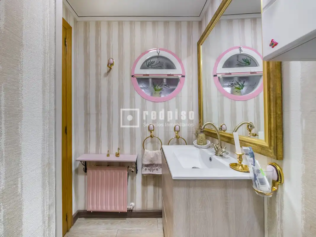 Baño de Casa o chalet en venta en Alcorcón con Aire acondicionado, Calefacción y Jardín privado