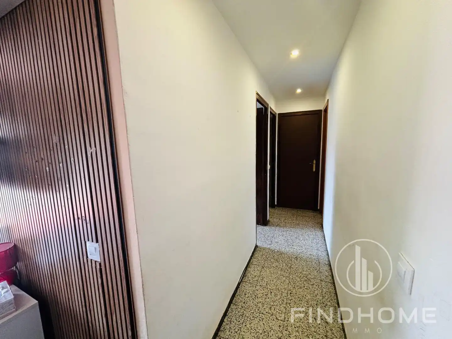 Flat for sale in Olot  with Air Conditioner and Heating