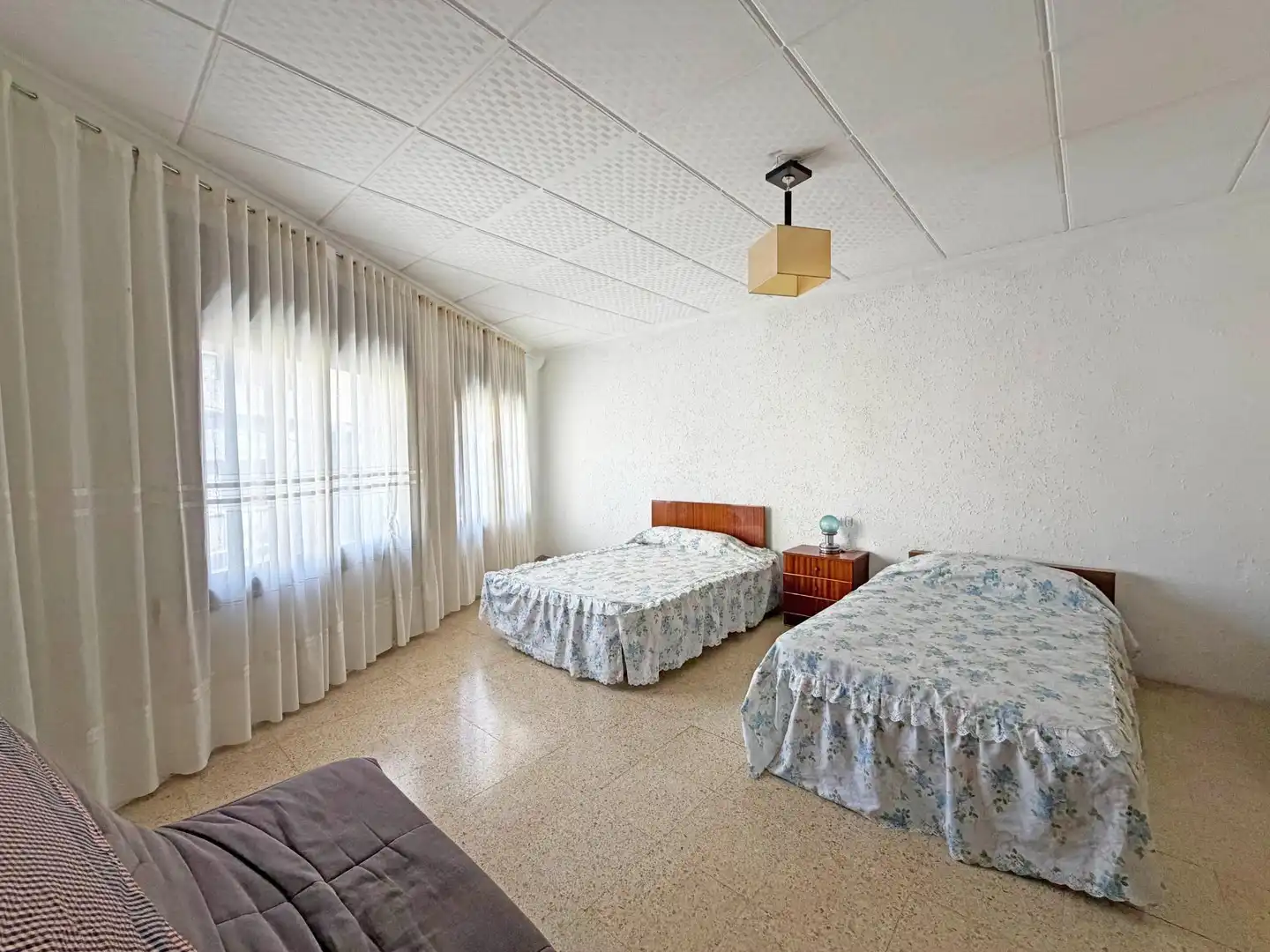 Habitación de Casa adosada en venta en Sabadell con Calefacción y Terraza