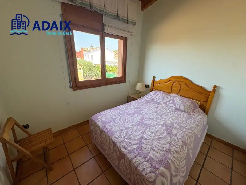 Habitación de Casa o chalet en venta en Roda de Berà con Terraza, Trastero y Horno
