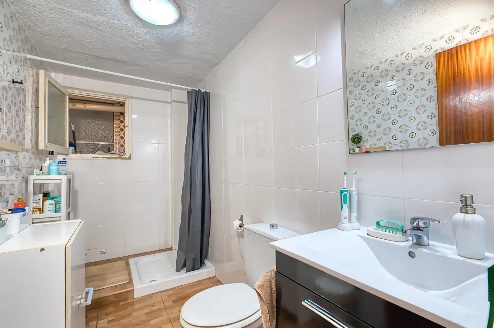 Badezimmer von Wohnung zum Verkauf in Mutxamel mit Parkett, Terrasse und Möbliert