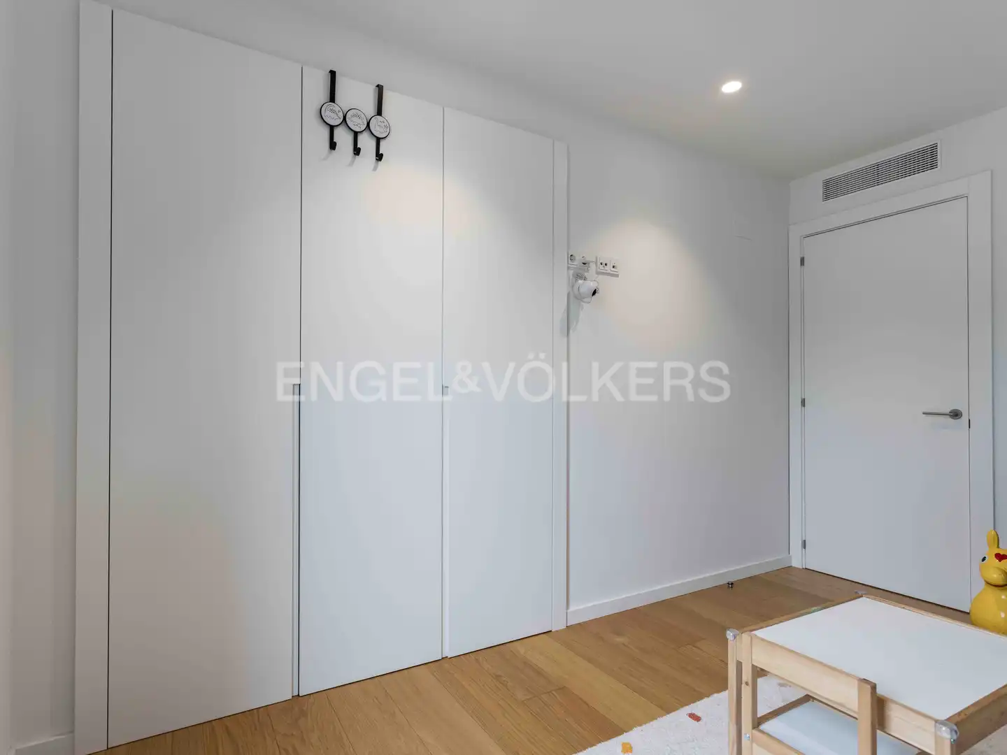 Bedroom of Attic for rent in Barcelona  with Air Conditioner, Heating and Parquet flooring