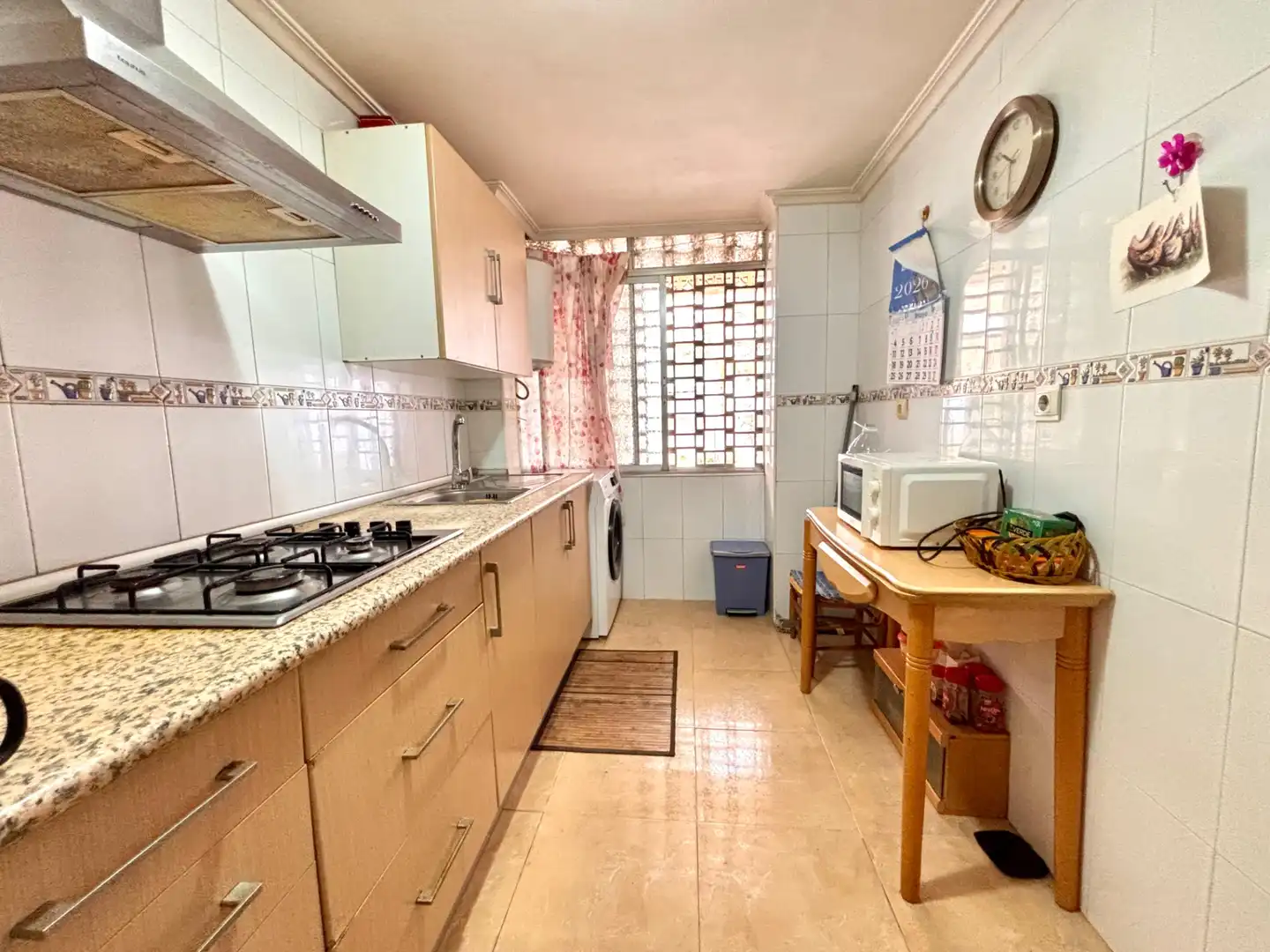 Cocina de Piso en venta en Alicante / Alacant con Aire acondicionado, Amueblado y Lavadora