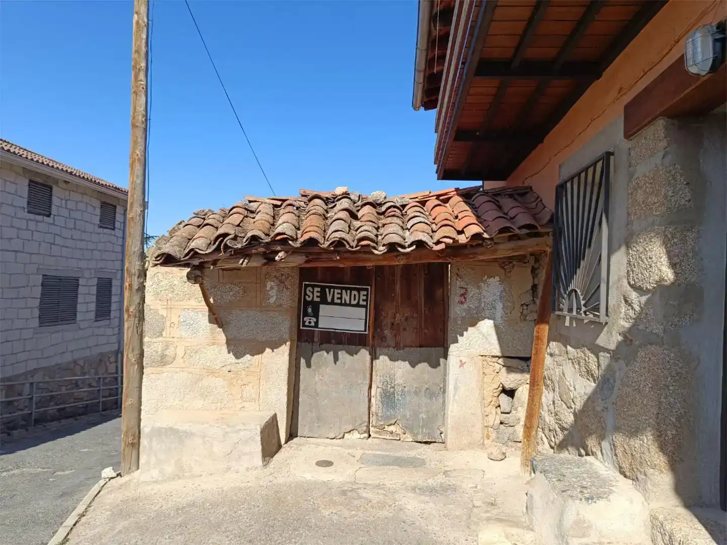 Vista exterior de Piso en venta en Becedillas con Trastero