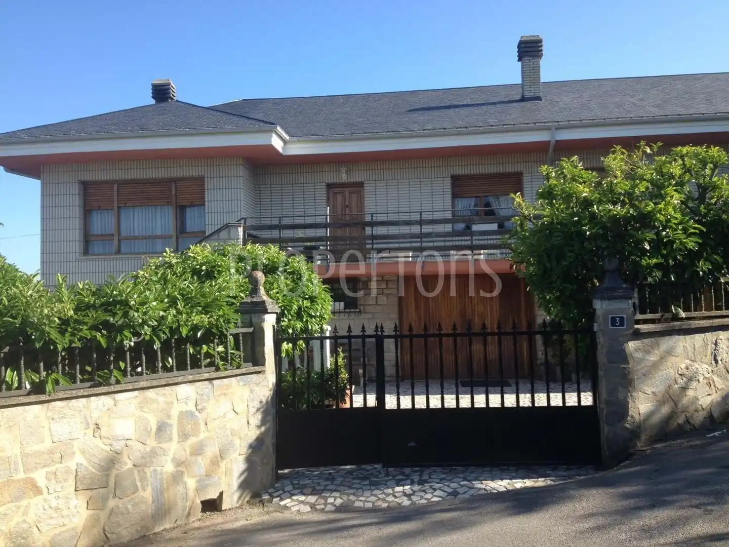 Detached house for sale in N/A