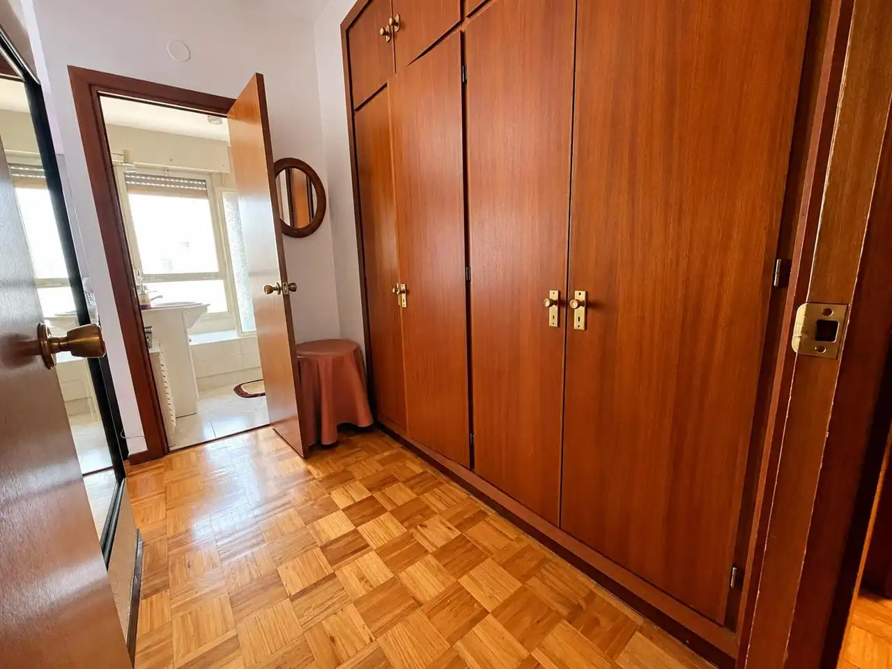 Habitación de Piso en venta en Madrid con Calefacción, Parquet y Terraza