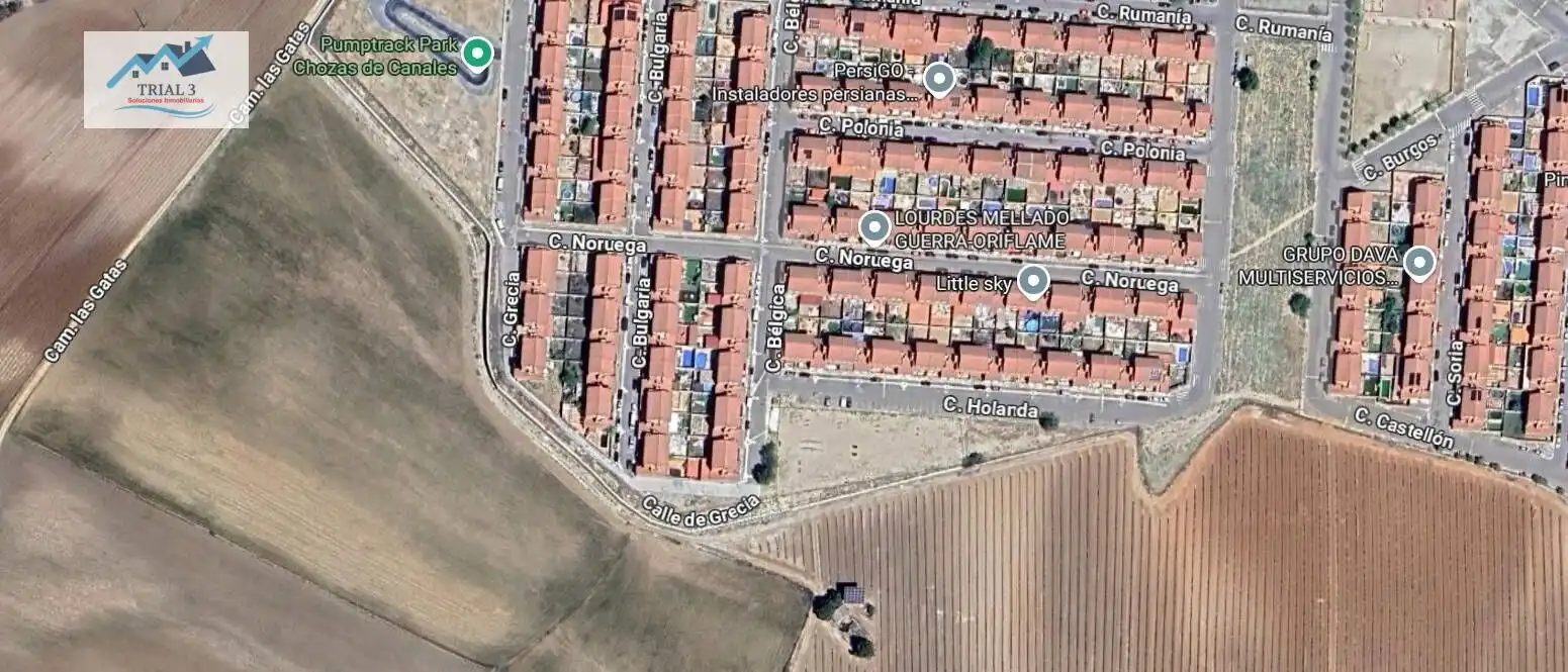 Adossat amb jardí en venda a Calle BELGICA, imagen 3