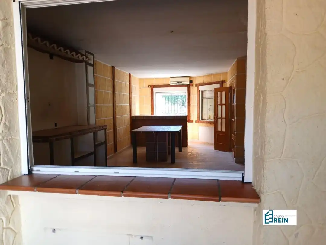 Casa adosada en venda en Esquivias amb Calefacció, Terrassa i Piscina