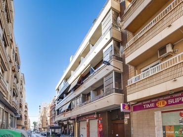 Appartamento con balcone in vendita a Calle Moriones 27
