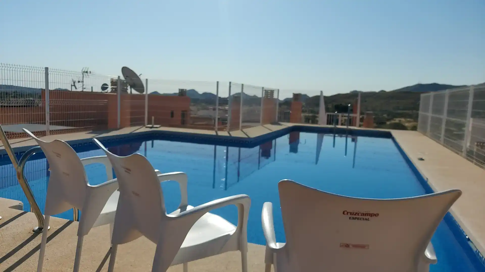 Schwimmbecken von Wohnungen zum Verkauf in Turre mit Klimaanlage