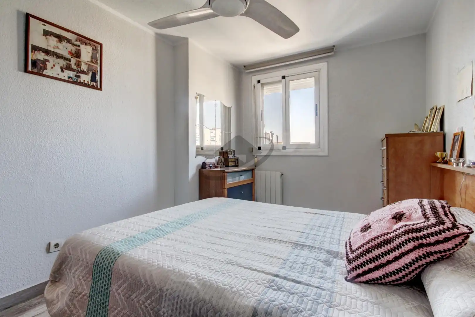Habitación de Ático en venta en Badia del Vallès con Calefacción y Balcón