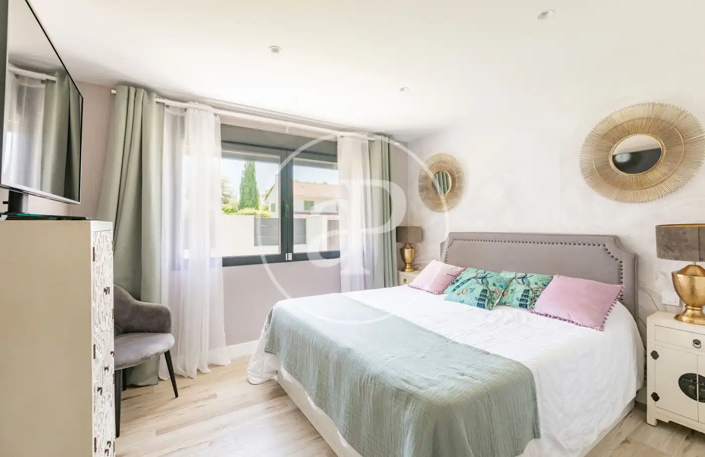 Schlafzimmer von Haus oder Chalet zum Verkauf in Pozuelo de Alarcón mit Klimaanlage, Heizung und Privatgarten