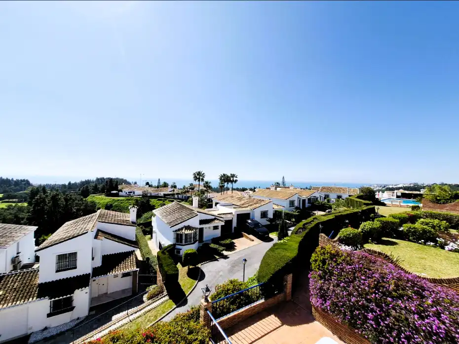 Vista exterior de Apartament en venda en Mijas amb Aire condicionat, Terrassa i Moblat