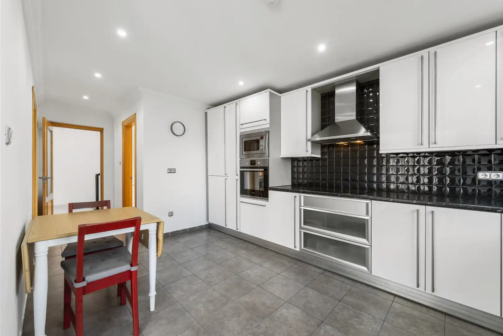Kitchen of Houses for sale in Mijas  with Air Conditioner, Private garden and Terrace