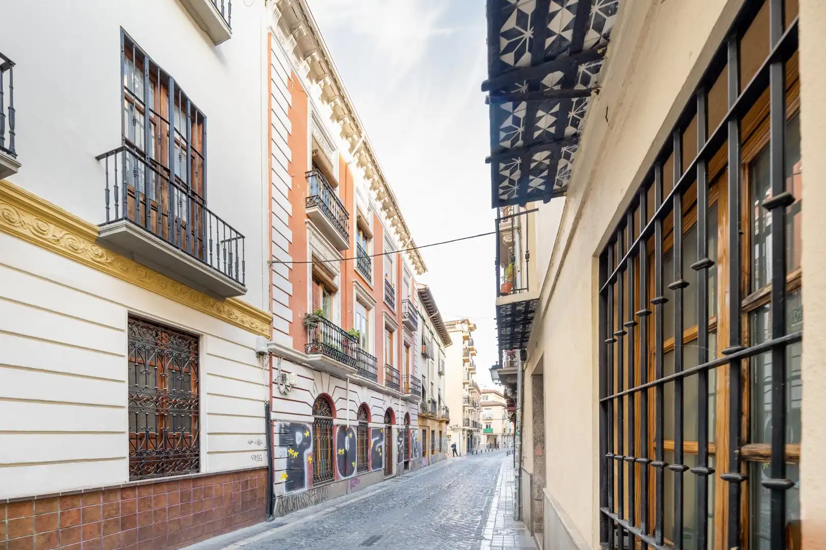 Exterior view of Flat for sale in Granada  with Air Conditioner, Heating and Parquet flooring
