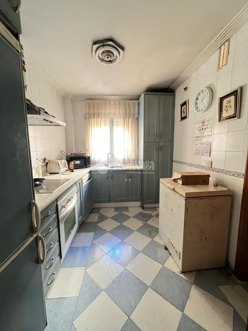 Cocina de Piso en venta en Dos Hermanas con Terraza