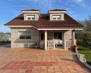 Vista exterior de Casa o xalet en venda en  Madrid Capital amb Calefacció, Jardí privat i Terrassa