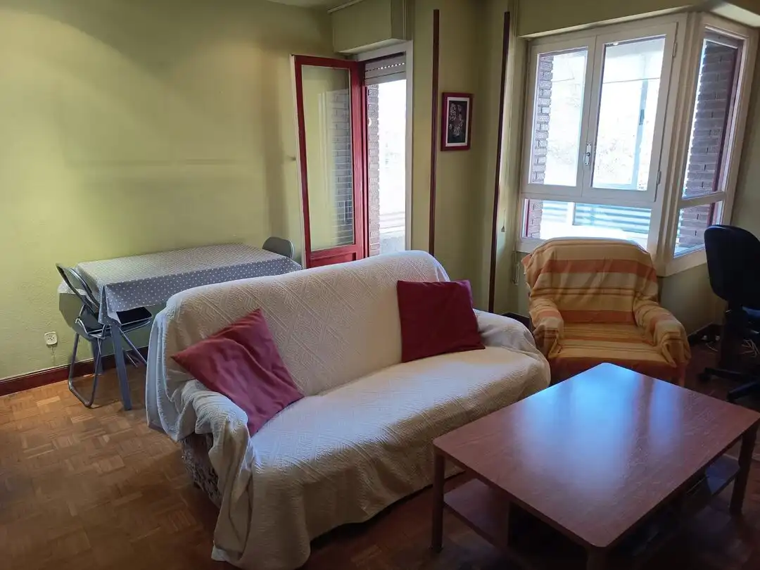 Sala d'estar de Pis en venda en Vitoria - Gasteiz amb Calefacció, Terrassa i Traster