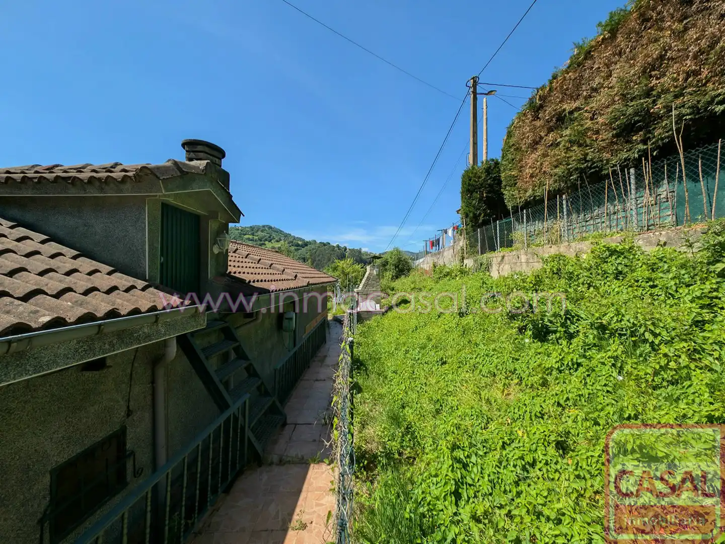 Exterior view of Houses for sale in San Martín del Rey Aurelio  with Heating, Terrace and Storage room