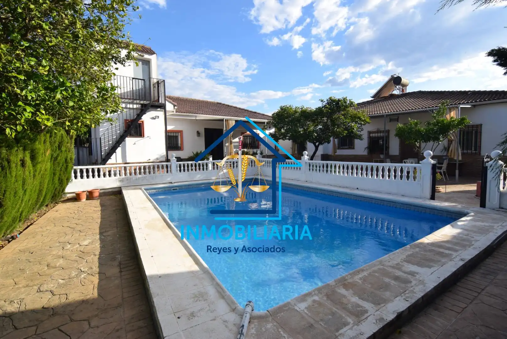 Chalet con piscina en venta en Periurbano Oeste - Sierra