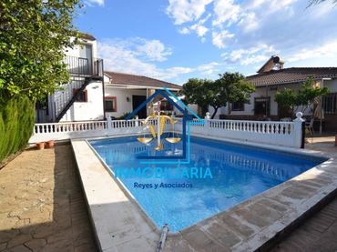Xalet amb piscina en venda a Periurbano Oeste - Sierra