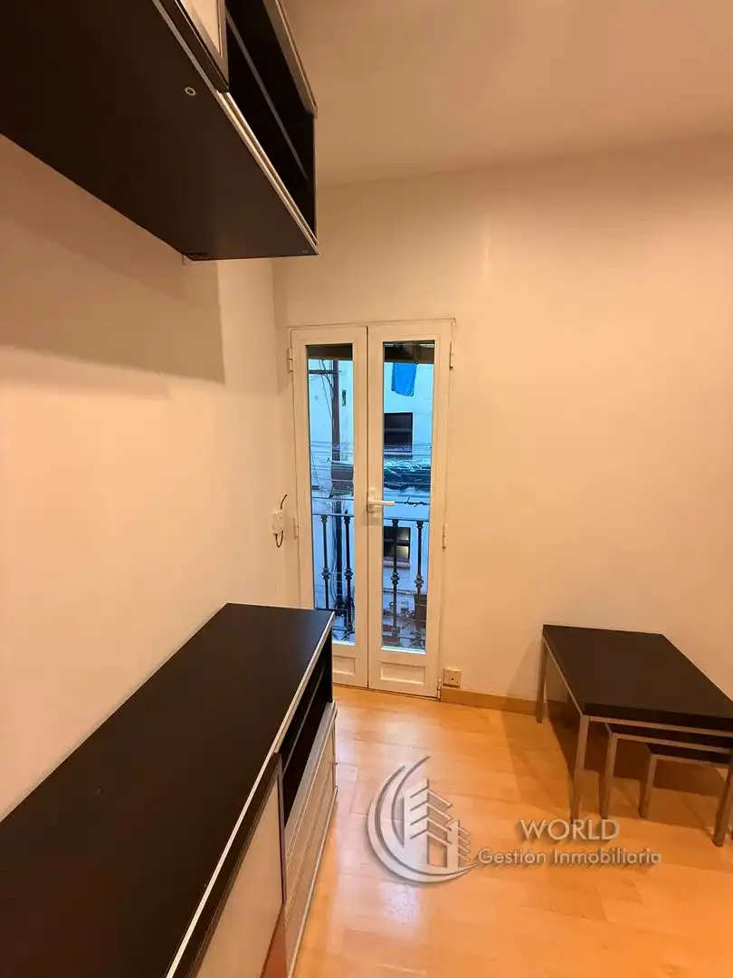 1 hab, 35m² en Cortes - Huertas, Centro, Madrid - Image 4