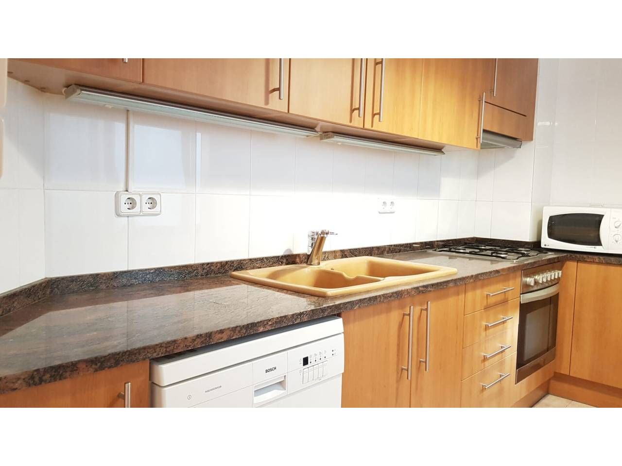 Cuina de Dúplex en venda en Sant Celoni amb Calefacció i Balcó