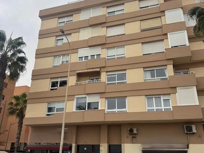 Außenansicht von Wohnung zum verkauf in  Melilla Capital mit Klimaanlage, Heizung und Terrasse